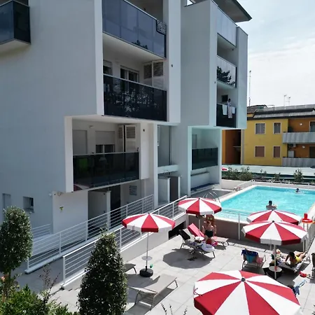 Fuer 4 Personen Ca 28 Qm In Bibione, Adriakueste Italien Und Umgebung Apartment *